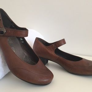Mephisto Mary Jane Pumps, Brown